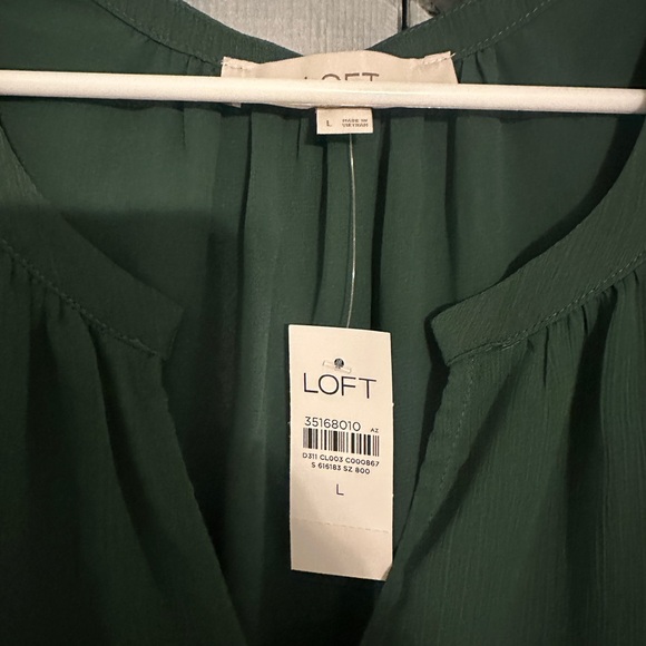 LOFT Women's Green Blouse - Picture 2 of 3